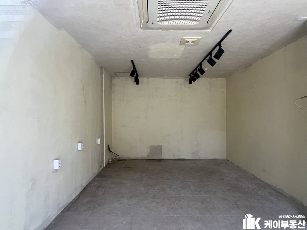 서울 영등포구 당산동2가 164 상가동 현대홈타운 (당산동2가 164) 상가/ 1층/ 6평 월세 매물번호 11697 사진 2
