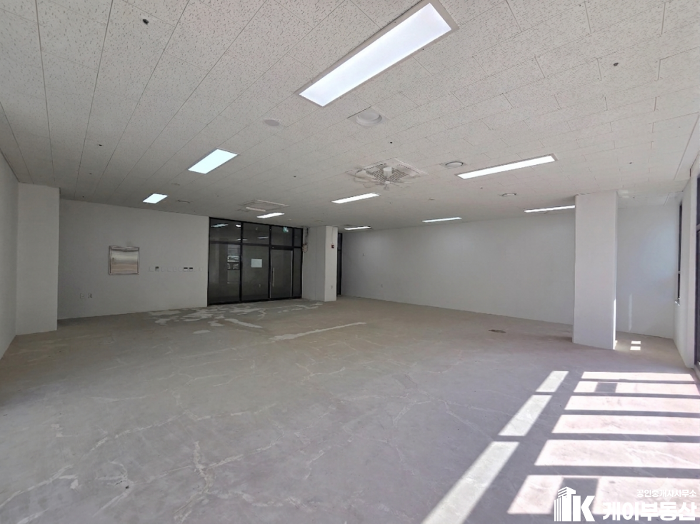 서울 영등포구 당산동2가 165 판매시설(대규모점포)동 한화포레나당산 (당산동2가 165 ) / 1층 / 32평 월세 매물번호 11498 사진 4