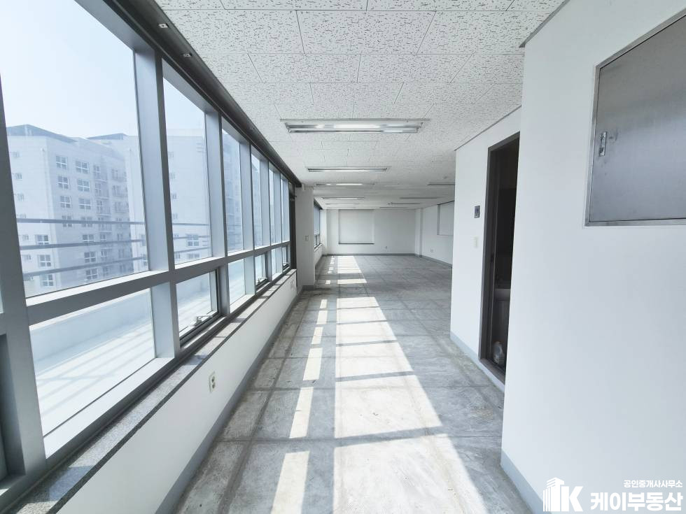 서울 영등포구 당산동6가 343-3 청운보쌈건물(당산동6가 343-3)/ 8층/28평 월세 매물번호 11772 사진 1