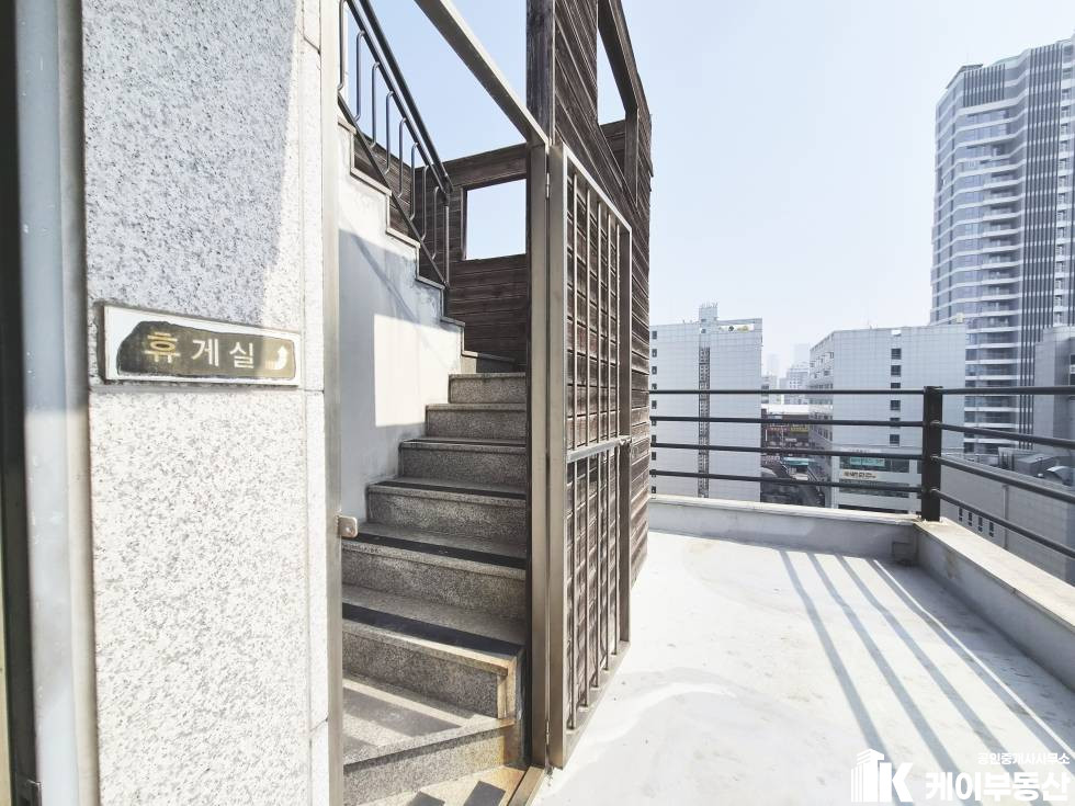서울 영등포구 당산동6가 343-3 청운보쌈건물(당산동6가 343-3)/ 8층/28평 월세 매물번호 11772 사진 15