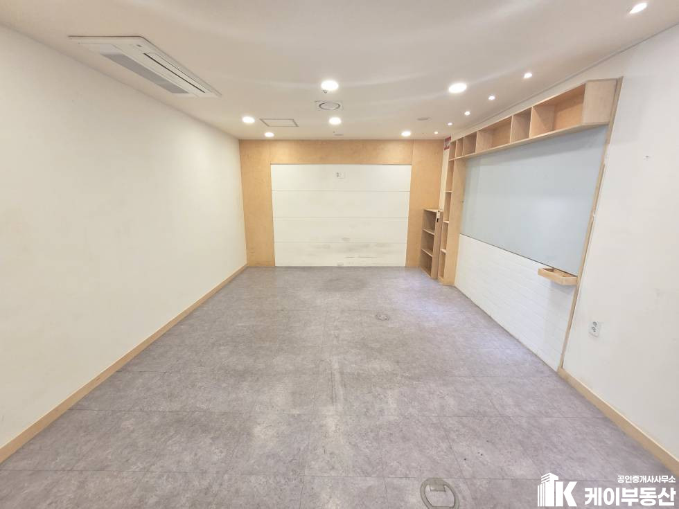 서울 영등포구 양평동3가 16 우림이비지센타 (양평동3가 16) / 6층 / 129평 월세 매물번호 11965 사진 22