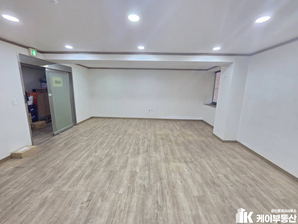 서울 영등포구 당산동3가 396-20 당산랜드빌 (당산동3가 396-20) / 1층 / 12평 월세 매물번호 12071 사진 5