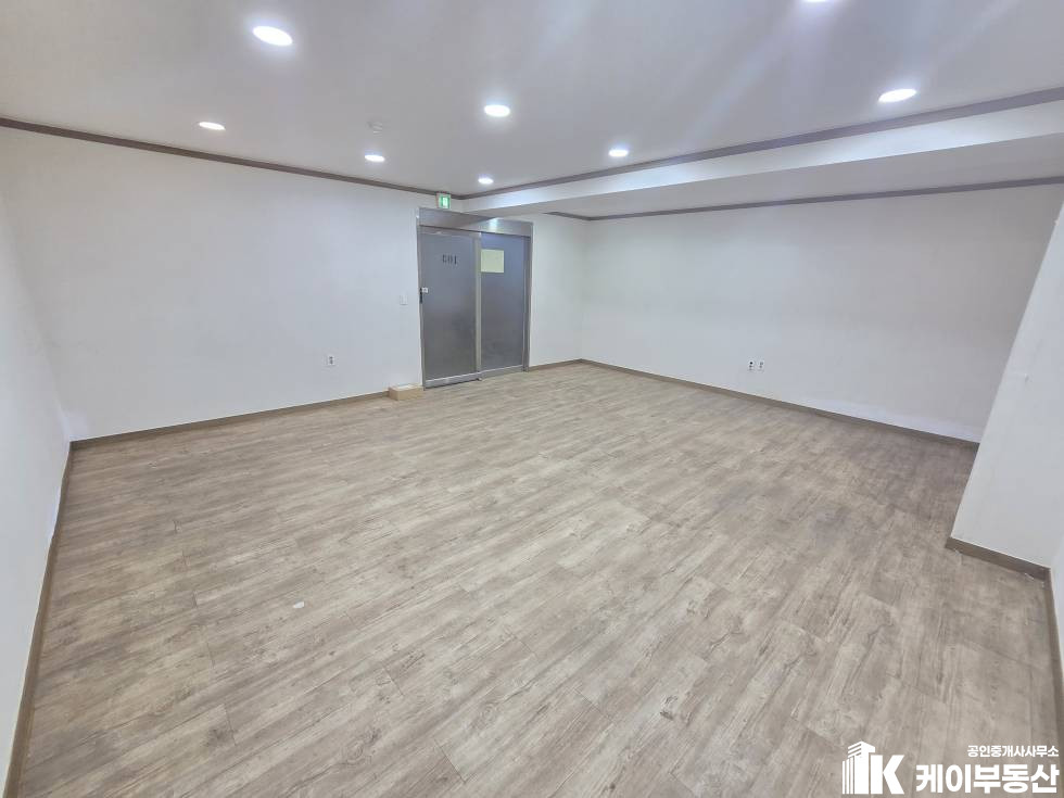 서울 영등포구 당산동3가 396-20 당산랜드빌 (당산동3가 396-20) / 1층 / 12평 월세 매물번호 12071 사진 6