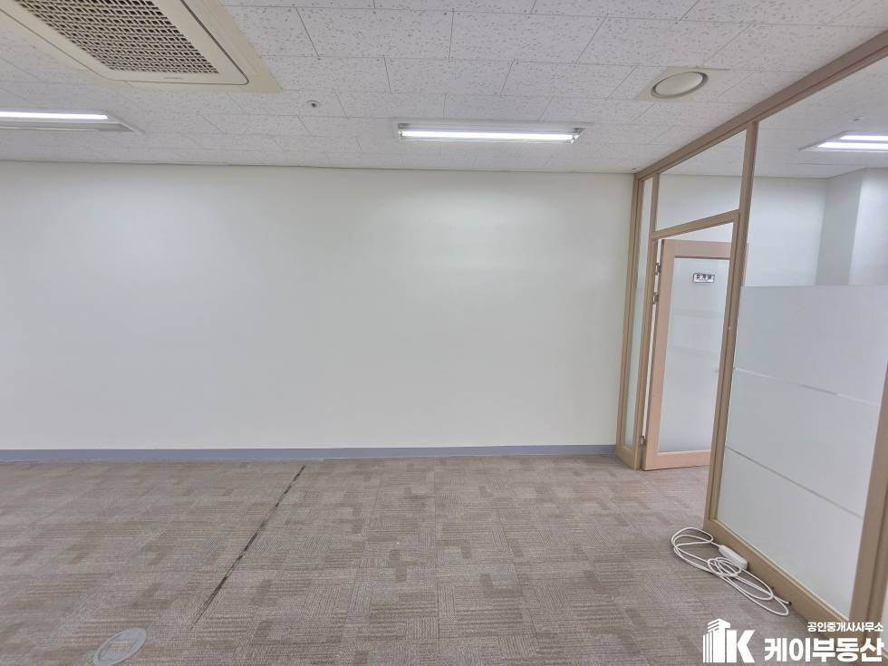 서울 영등포구 문래동5가 10 하우스디비즈동 하우스디비즈(문래동5가 10) / 5층 / 15평 월세 매물번호 11159 사진 5