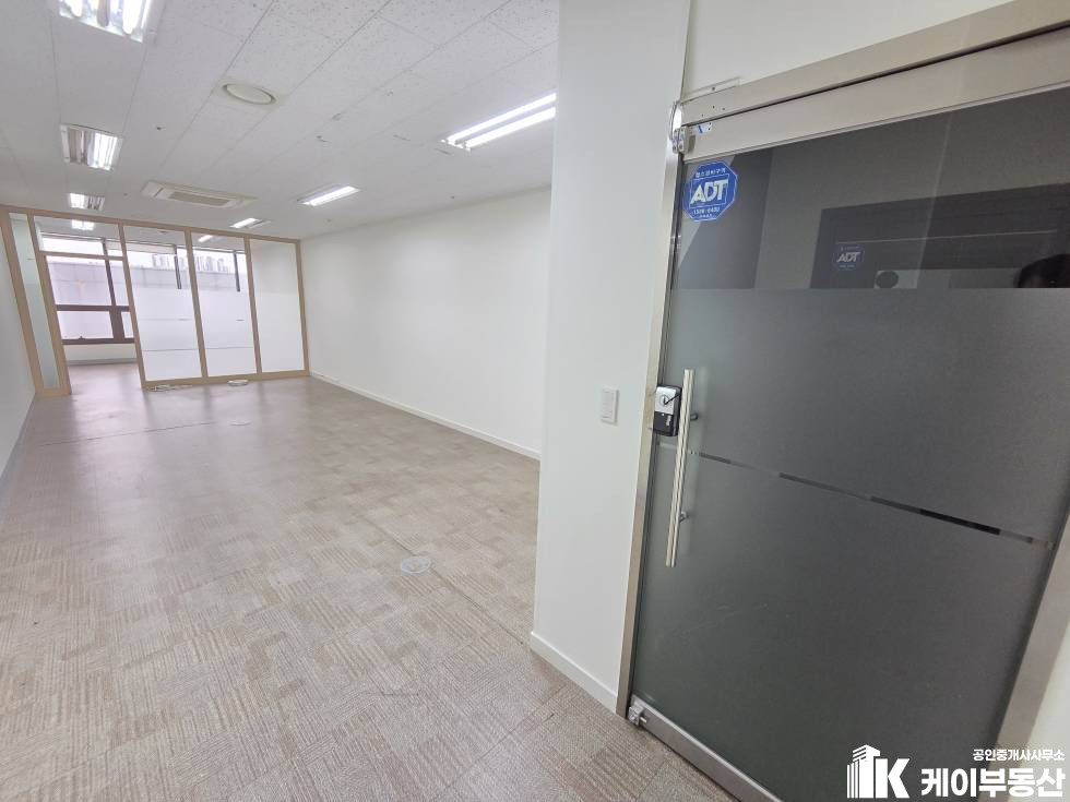 서울 영등포구 문래동5가 10 하우스디비즈동 하우스디비즈(문래동5가 10) / 5층 / 15평 월세 매물번호 11159 사진 12
