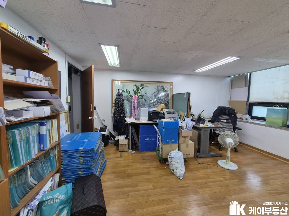 서울 영등포구 영등포동4가 117-4 영풍빌딩 (영등포동4가 117-4) / 2층 / 11평 월세 매물번호 12212 사진 2