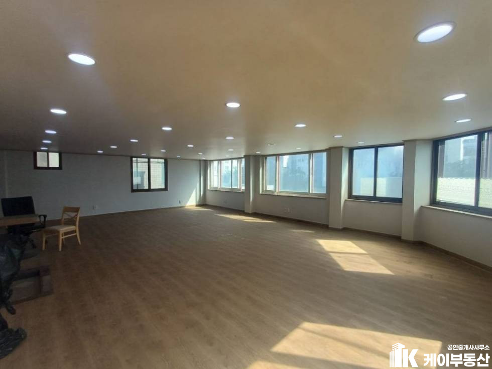 서울 영등포구 당산동3가 395-26 웰라학원건물 (당산동3가395-26) / 4층 / 29평 월세 매물번호 11628 사진 3