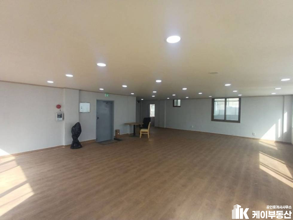 서울 영등포구 당산동3가 395-26 웰라학원건물 (당산동3가395-26) / 4층 / 29평 월세 매물번호 11628 사진 4