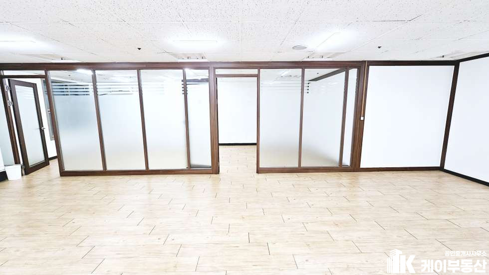 서울 영등포구 당산동2가 대우아파트상가 (당산동2가 16-1) / 2층 / 27평 월세 매물번호 10628 사진 3