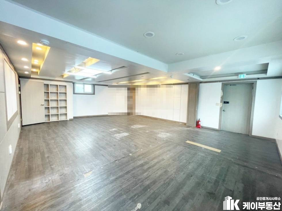 서울 영등포구 영등포동3가 6-11 영미빌딩(영등포동3가 6-11)/ 5층 / 33평 월세 매물번호 12056 사진 2