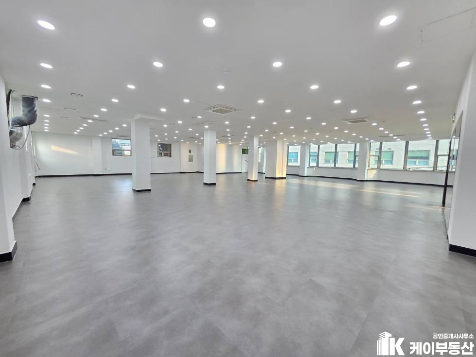 서울 영등포구 영등포동4가 82 송호빌딩 (영등포동4가 82) / 2층 / 137평 월세 매물번호 12116 사진 17