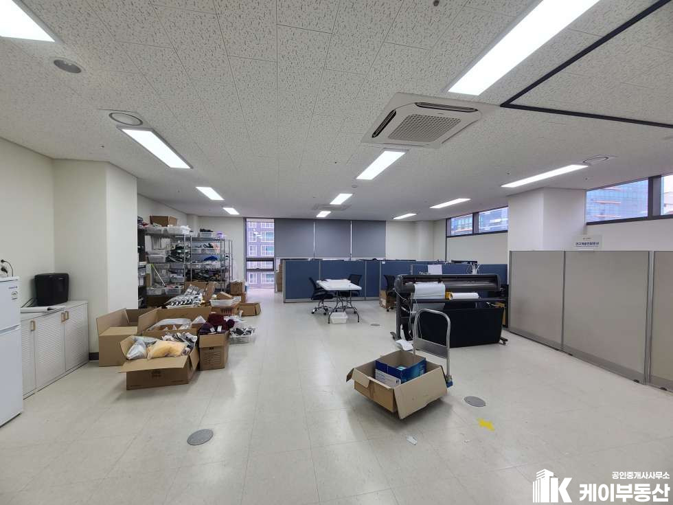 서울 영등포구 문래동6가 문래SKV1(문래동6가 19) / 5층 / 약30평 월세 매물번호 10645 사진 1