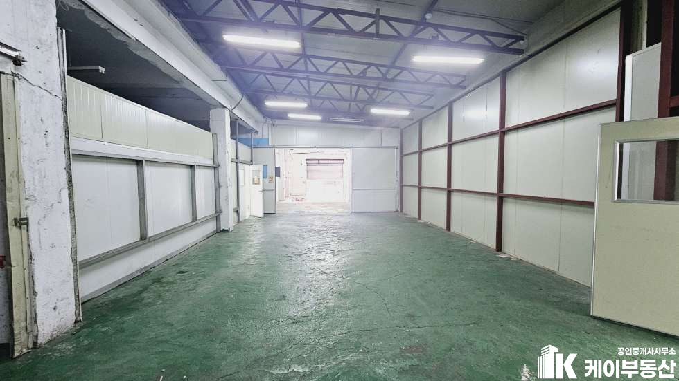 서울 영등포구 당산동2가 산경물산 / 1층 / 190평 / 공장.창고 / 상하차용이 월세 매물번호 10881 사진 2