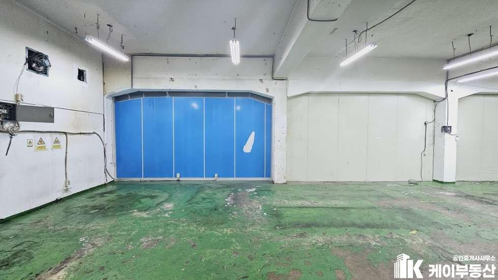 서울 영등포구 당산동2가 산경물산 / 1층 / 190평 / 공장.창고 / 상하차용이 월세 매물번호 10881 사진 18