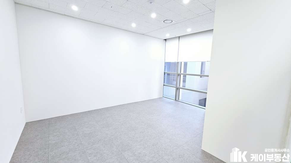 서울 영등포구 당산동1가 당산생각공장 (당산동1가 459) / 6층 / 확장 33평 / 룸2개 / 탕비실 / 즉시입주 월세 매물번호 10968 사진 16