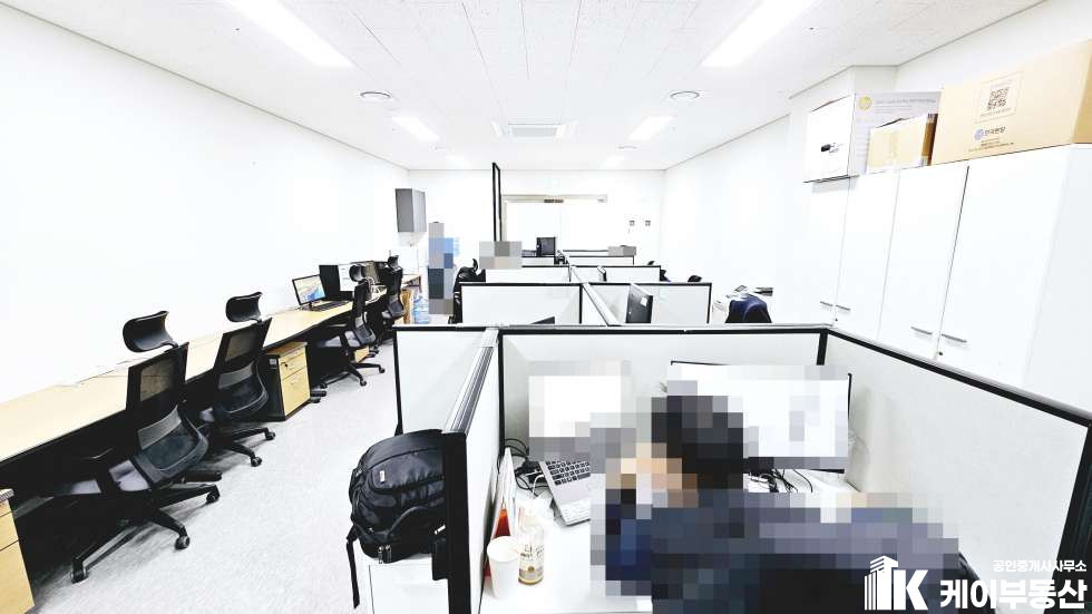 서울 영등포구 당산동1가 당산생각공장 (당산동1가 459) / 12층 / 23평 / 룸2개 / 탕비실 월세 매물번호 10630 사진 2