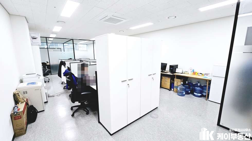 서울 영등포구 당산동1가 당산생각공장 (당산동1가 459) / 12층 / 23평 / 룸2개 / 탕비실 월세 매물번호 10630 사진 13