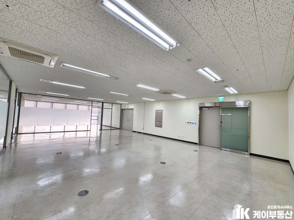 서울 영등포구 문래동6가 19 문래SKV1센터 / 8층 / 확장53평 월세 매물번호 11557 사진 6