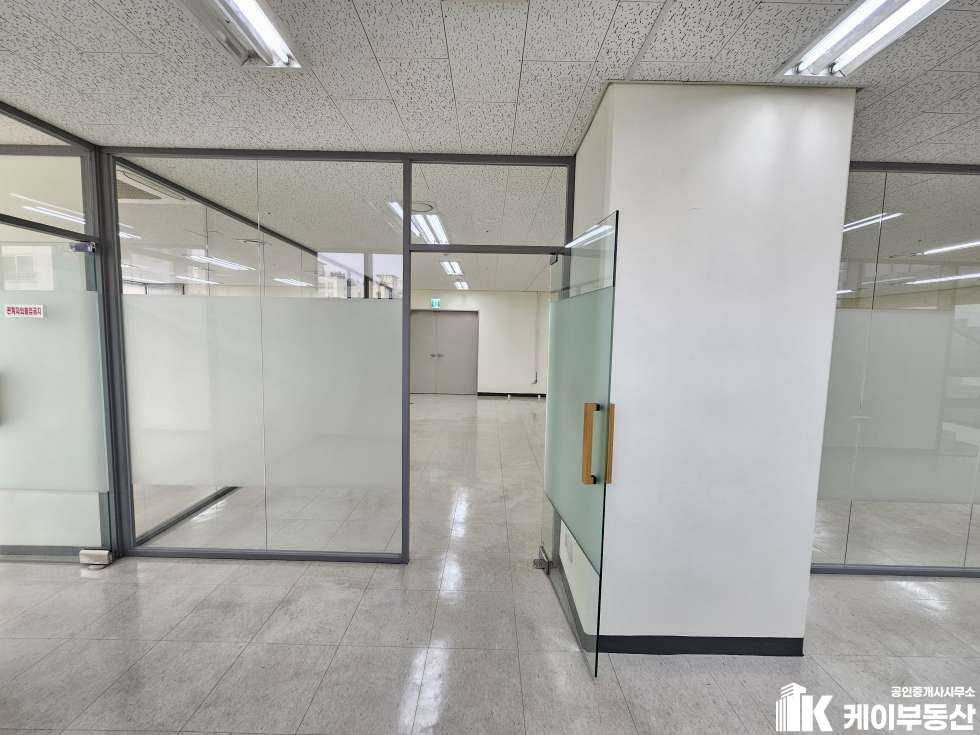 서울 영등포구 문래동6가 19 문래SKV1센터 / 8층 / 확장53평 월세 매물번호 11557 사진 10